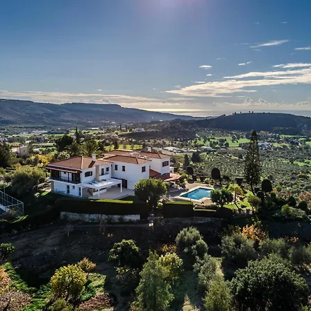 Mountain/sea View 6 Bedroom In Chirokitia * ラルナカ