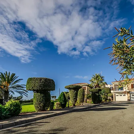 Mountain/sea View 6 Bedroom In Chirokitia ヴィラ *