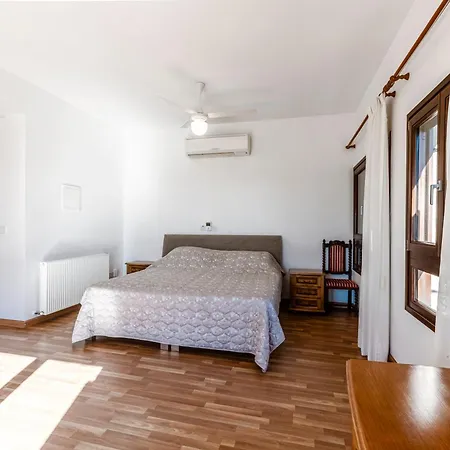 Villa Mountain/sea View 6 Bedroom In Chirokitia