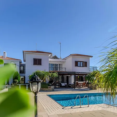 Mountain/sea View 6 Bedroom In Chirokitia
