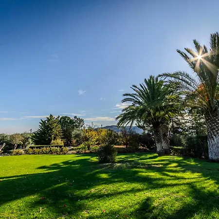 Mountain/sea View 6 Bedroom In Chirokitia فيلة لارنكا