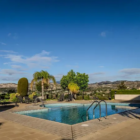 Mountain/sea View 6 Bedroom In Chirokitia فيلة لارنكا